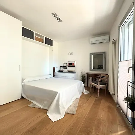 Appartement Bilocale Centralissimo A Due Passi Dal Mare - Cn023 *