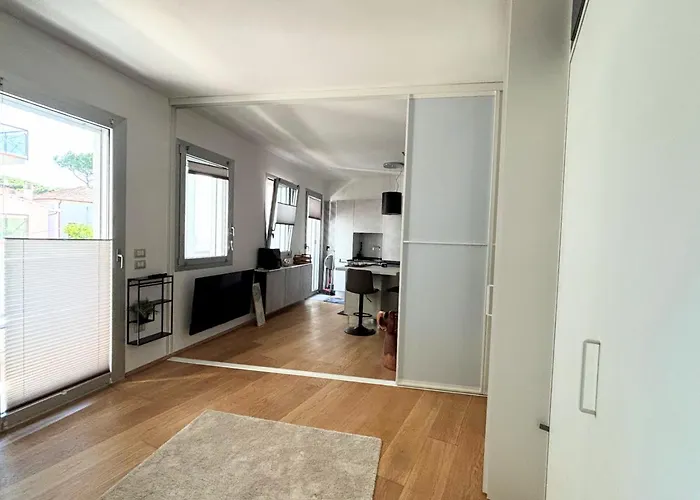 Bilocale Centralissimo A Due Passi Dal Mare - Cn023